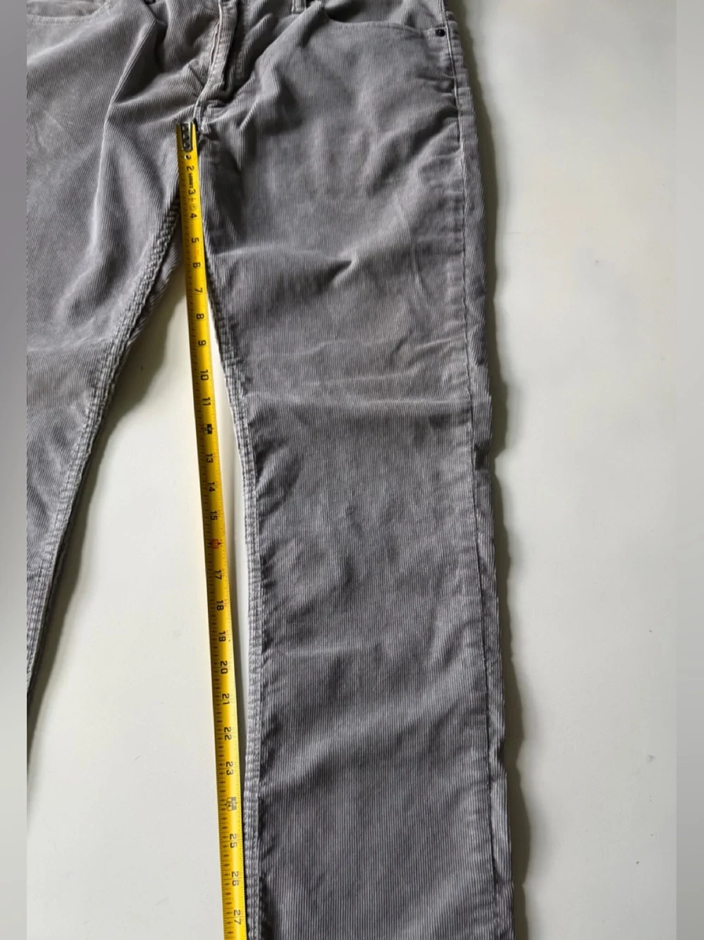 Levis comfortable gray